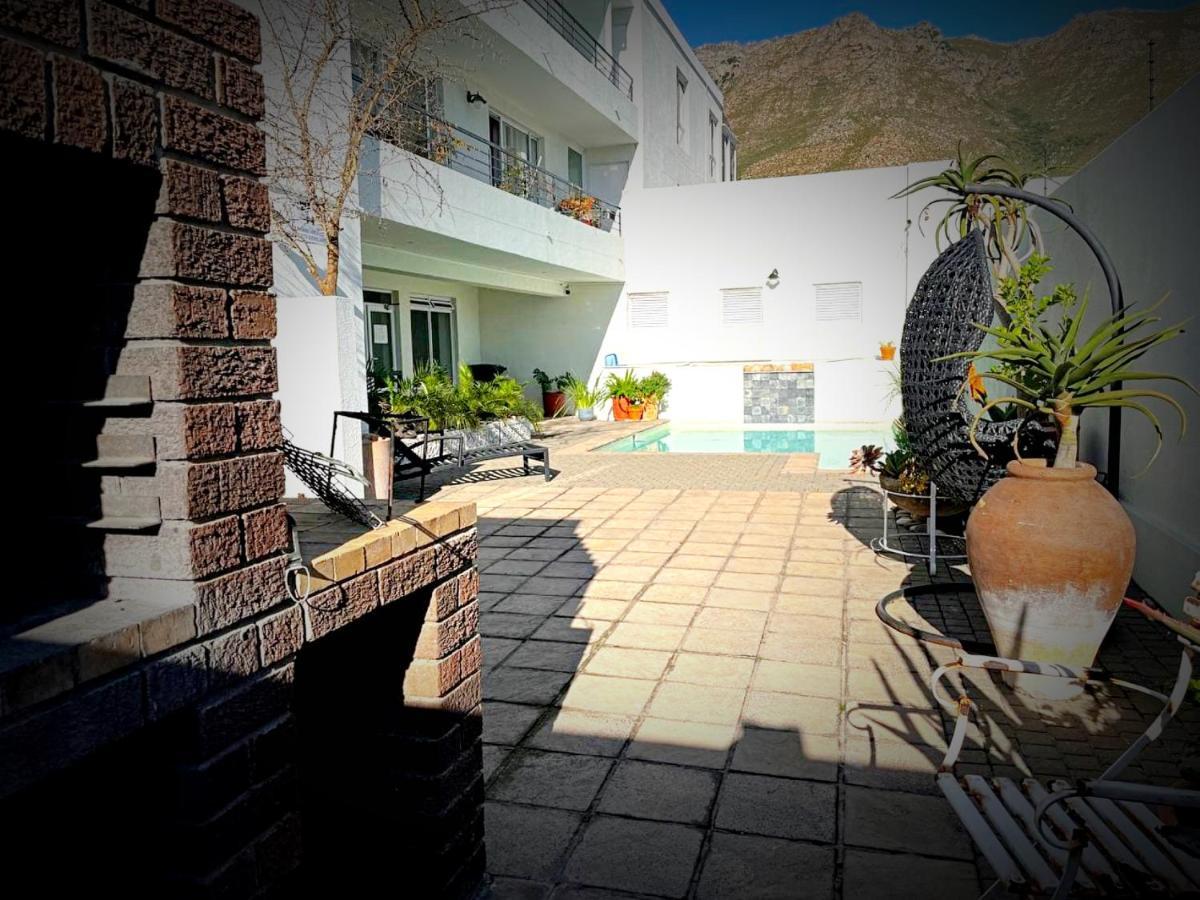 Bay-Side Apartment, Gordon'S Bay Gordonʼs Bay Exterior foto